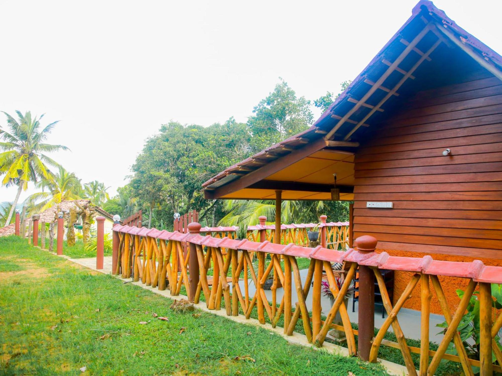 Вилла Blue Ocean Tree House Hiriketiya Диквелла Экстерьер фото